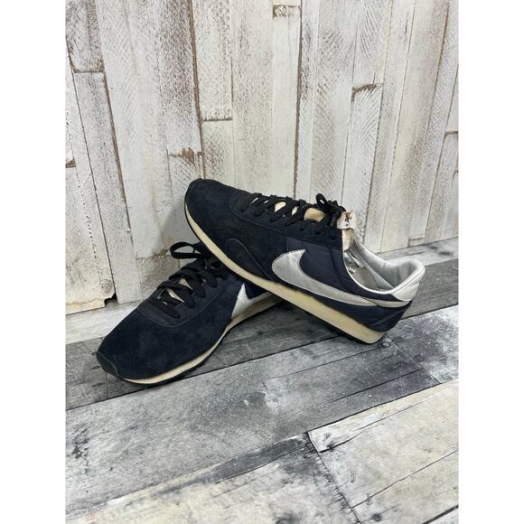 Vintage Nike Shoes - Picture 1 of 6
